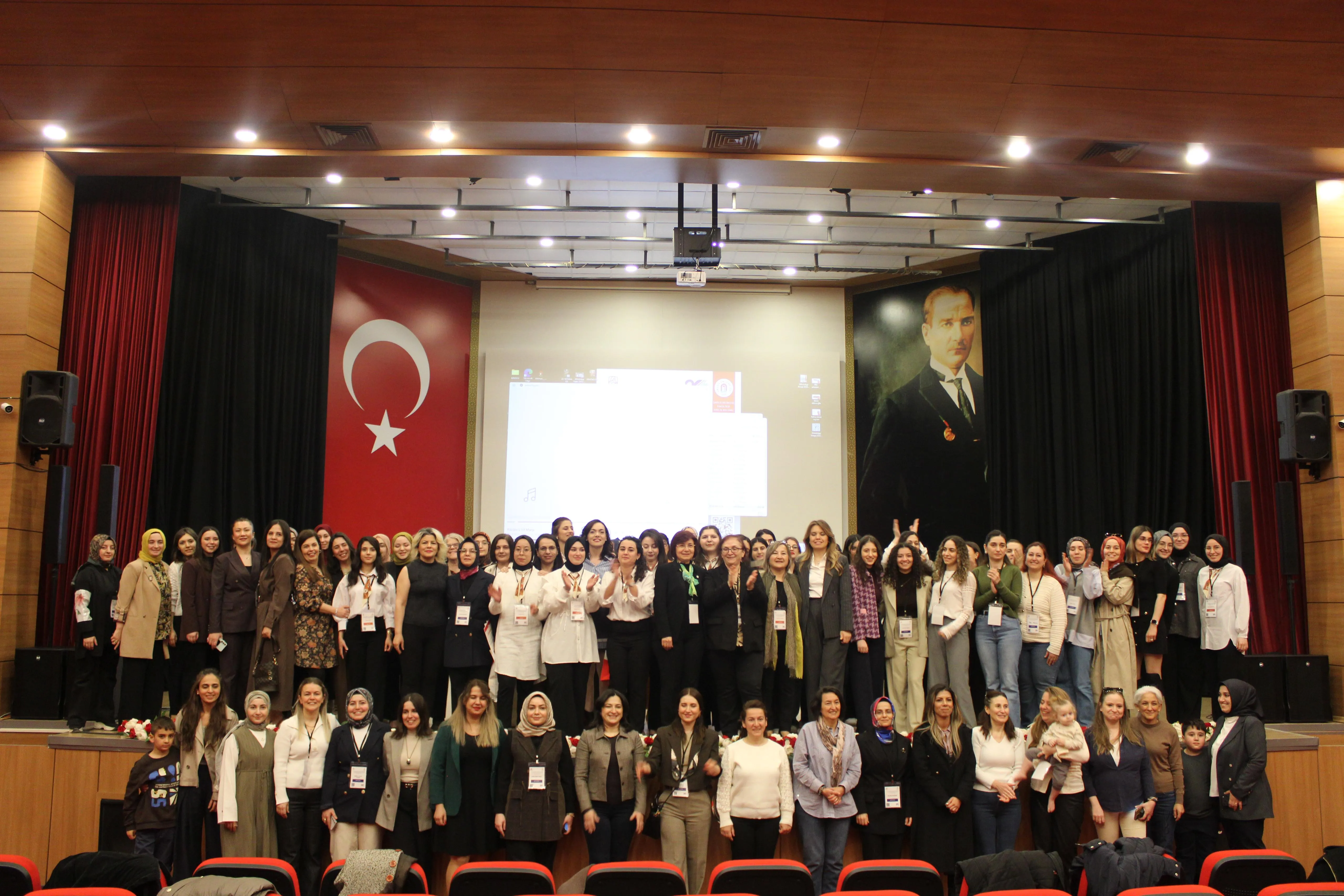 1. Uluslararası Ebelikte Eğitim ve Akreditasyon Kongresi Başarıyla Gerçekleştirildi